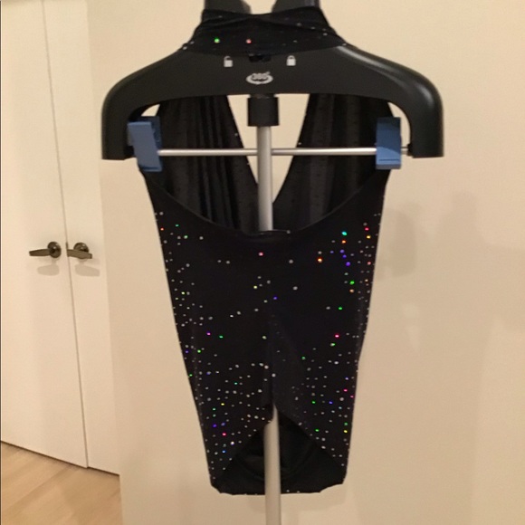 Halter Top.  Size L - Picture 2 of 2